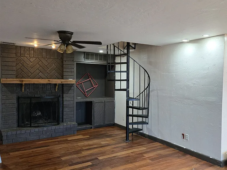 425 Willowridge St #1 — Photo 4