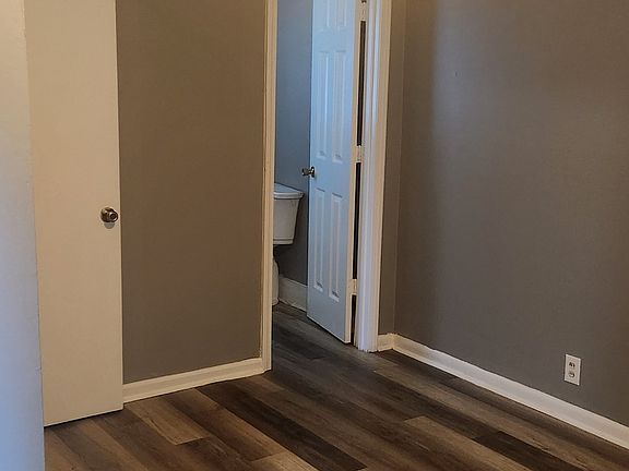 2nd image of 406 N Houston Rd #2