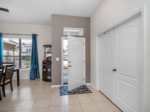 4th image of 1621 Porter Lakes Dr