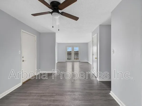 103 Angeline Dr APT 3, Johnson City, TN 37615