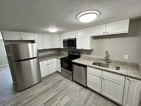 4th image of 817 Rosalia Dr