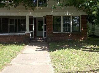 341 3rd St SE, Hickory, NC 28602