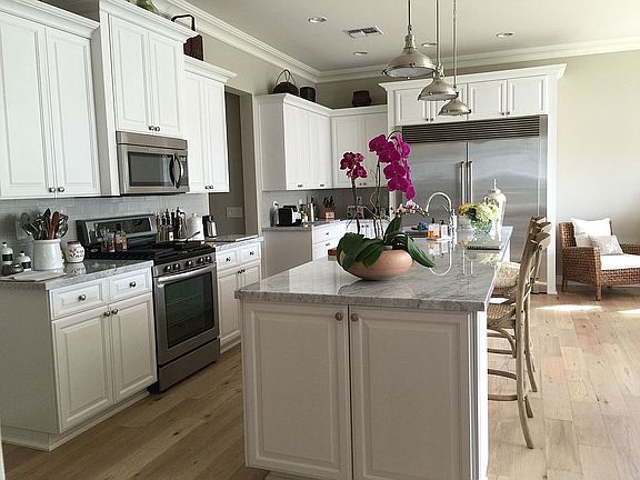 4th image of 3811 E Fairmount Ave
