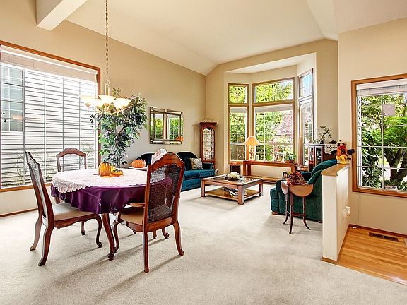 2nd image of 24833 SE 37th Pl