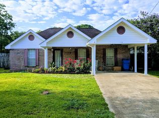 105 Ledoux Cir, Patterson, LA 70392