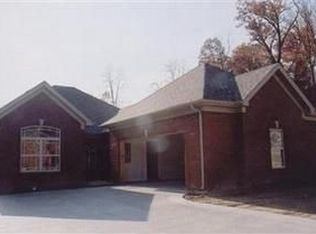 202 Christa Lynn Rd, New Albany, IN 47150