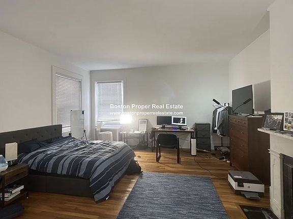 3rd image of 2 Joy St APT 4