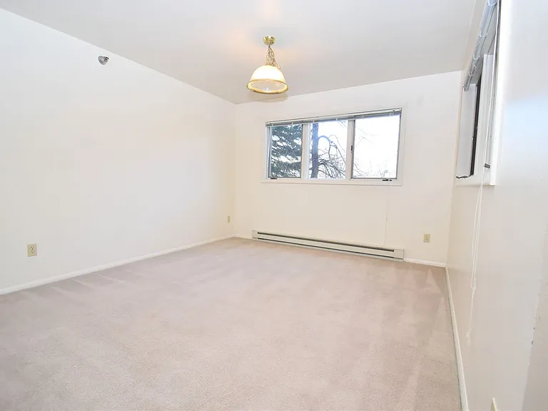 813 W Villard St #73 — Photo 7