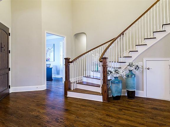 4th image of 6759 Eden Valley Dr