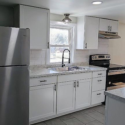 2nd image of 9107 Moulin Ave NE
