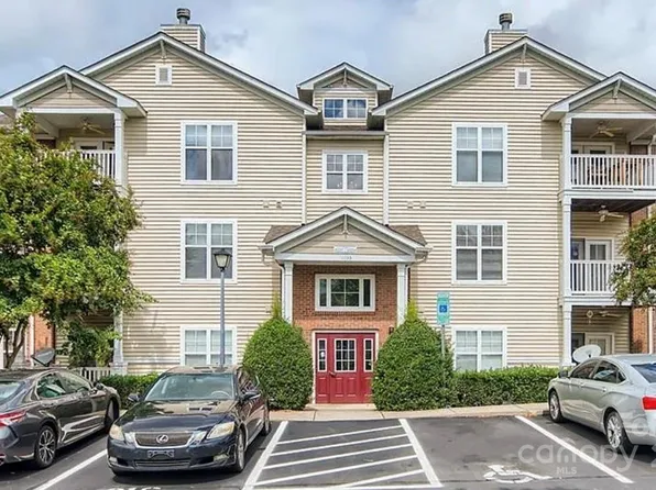 11251 Hyde Pointe Ct, Charlotte, NC 28262