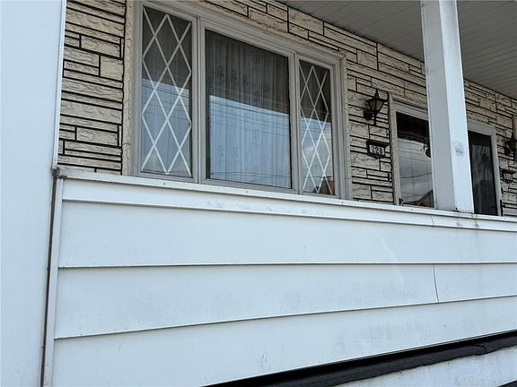 3rd image of 228 E Patterson St