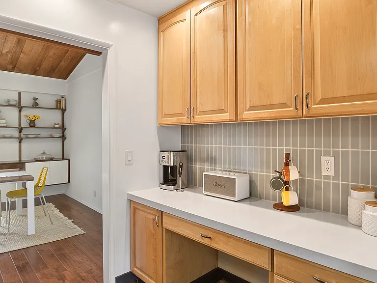 601 Country Club Dr — Photo 9