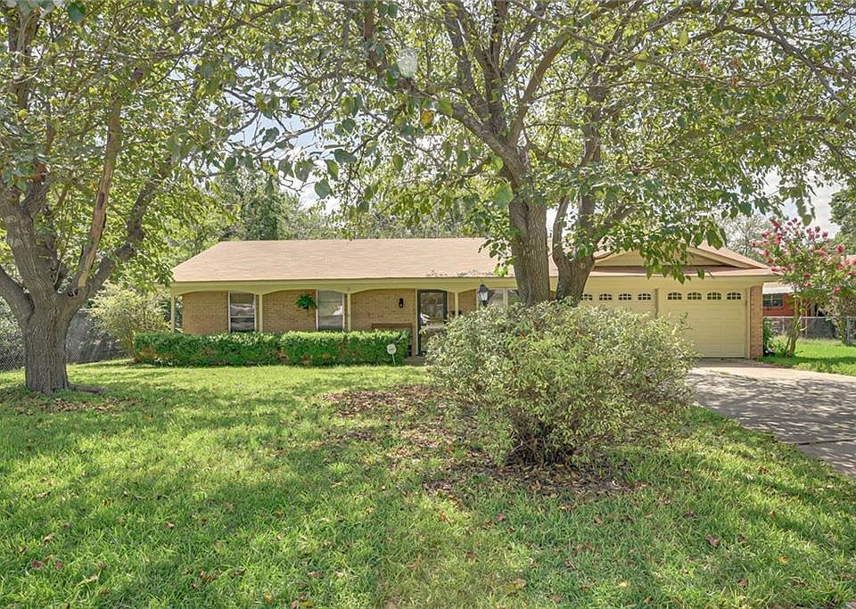 1st image of 8009 Ferndale Dr