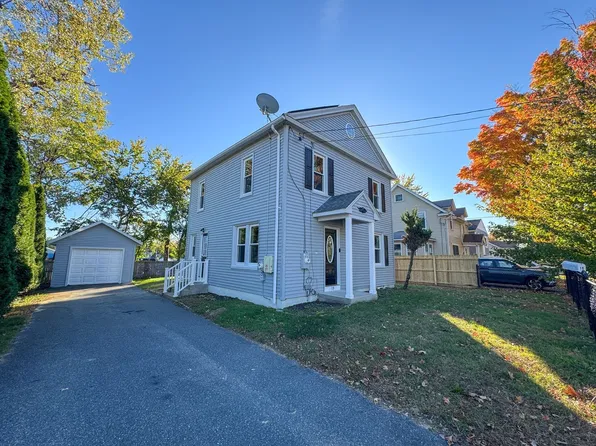 19 Agnes St, Springfield, MA 01118