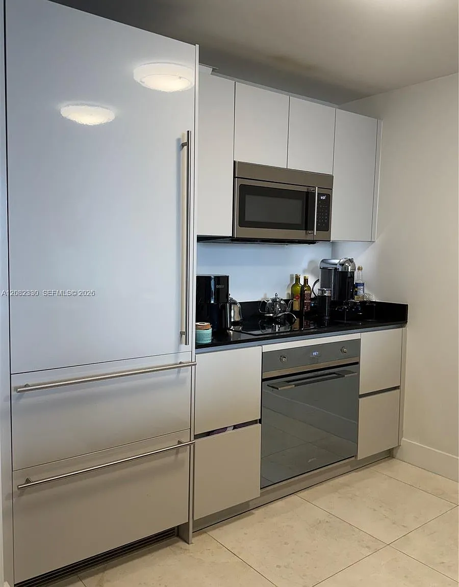 1010 Brickell Condo — Photo 2