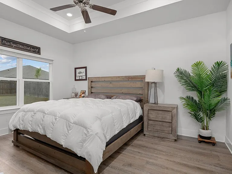 6196 Jenks Dr — Photo 12