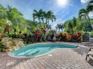 1926 Via Castello, Wellington, FL 33411
