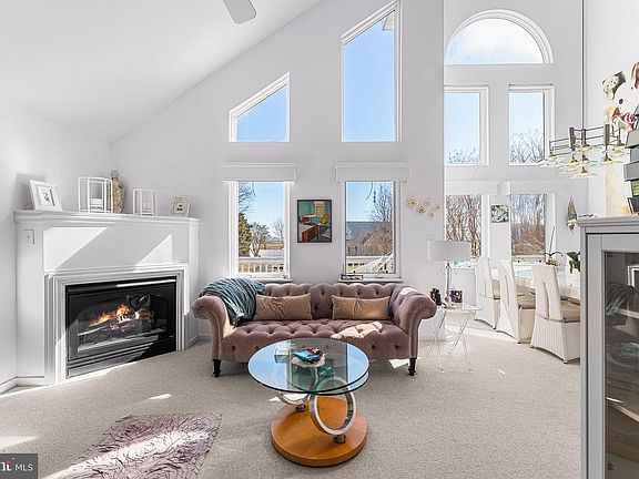 5th image of 6301 Knoll Hill Dr