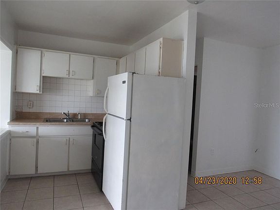 3rd image of 1111 Cypress Gardens Blvd SE #18