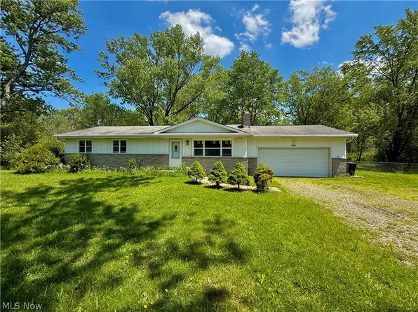 4088 Lynwood Dr, Kent, OH 44240