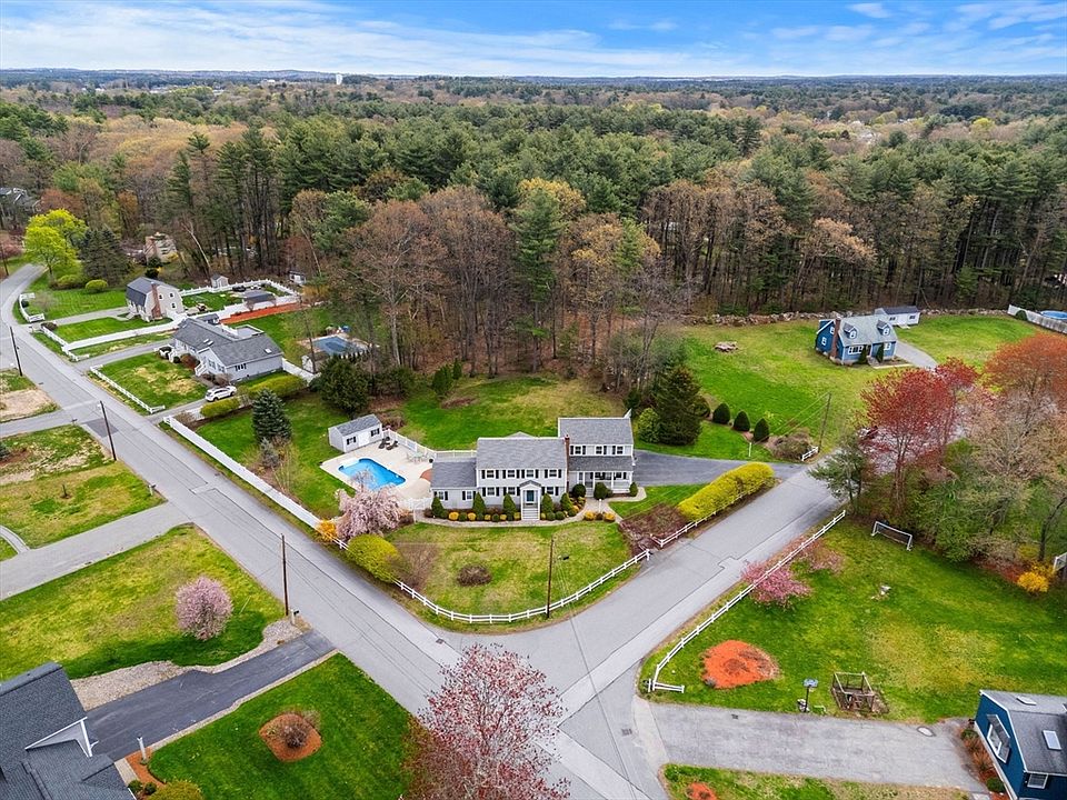1st image of 7 Leary Dr