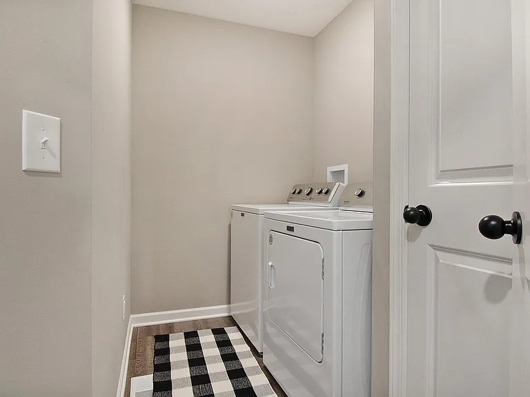 2095 Brandon Ln — Photo 21