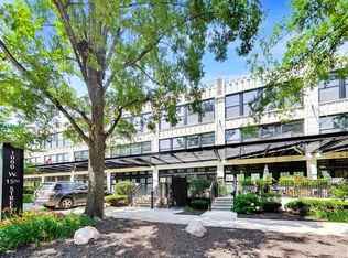 1000 W 15th St Unit 324, Chicago, IL 60608