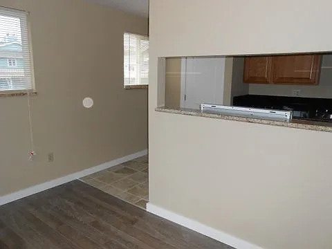 410 SW Fall St — Photo 44