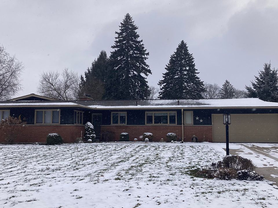 1st image of 51 Lakeside Dr