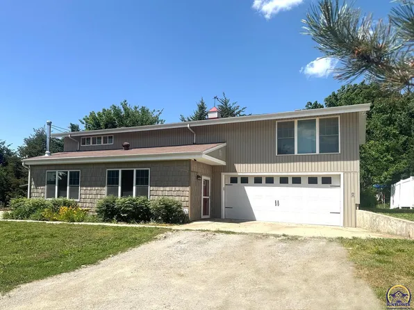 8326 SW 77th St, Auburn, KS 66402