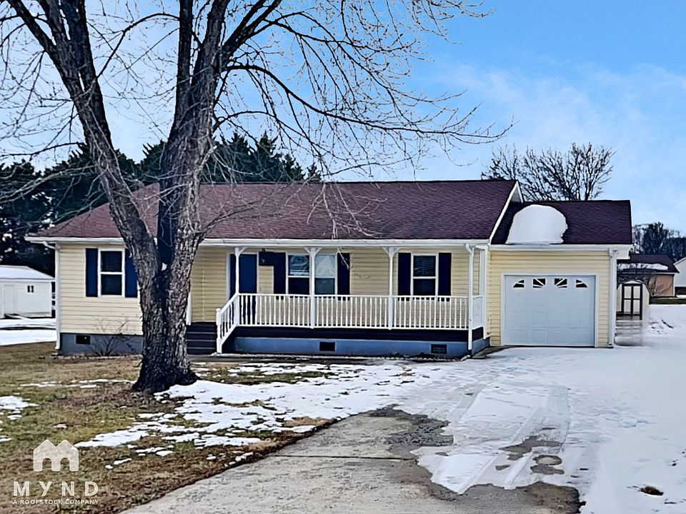 1st image of 110 Hyde Ln