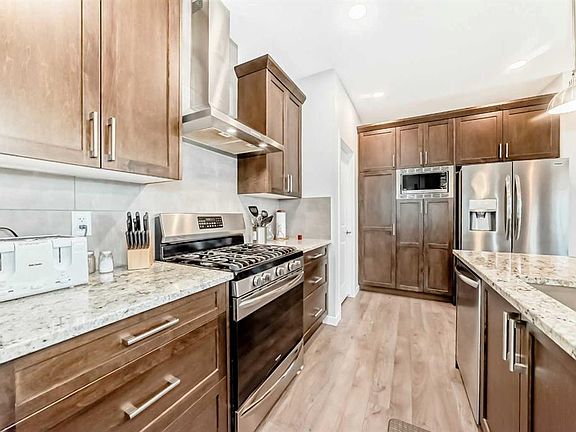 5th image of 151 E Sundown Way