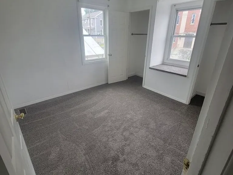 104 S Carlisle St — Photo 4