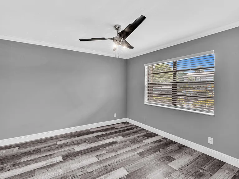833 NE 18th Ct #3 — Photo 19