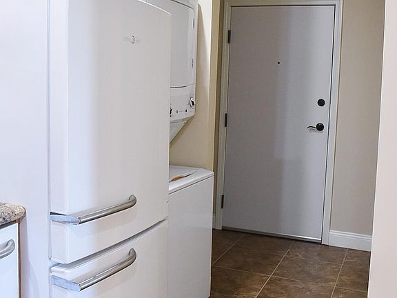 2nd image of 1021 Starwood Ave