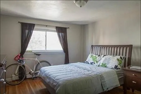 17 Hunting St #2-L — Photo 3