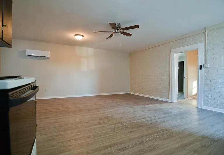 4914 Fort Ave #C — Photo 3
