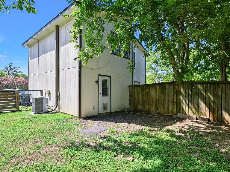 3345 Lodgepole Cir — Photo 14