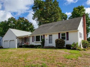 5 Litchfield Dr, Enfield, CT 06082