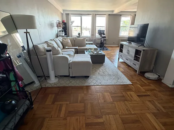 10 Lake St, White Plains, NY 10603