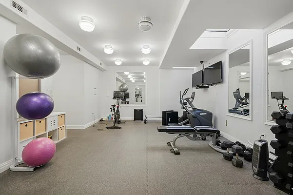 Sold by Keller Williams Realty Empire | media 23