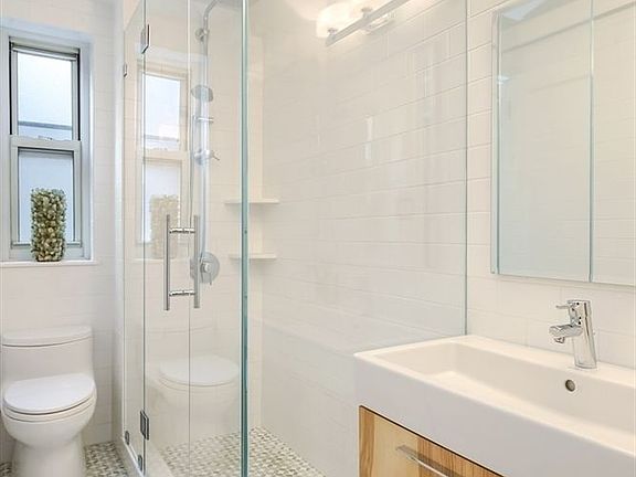 4th image of 424 E 52nd St APT 9F