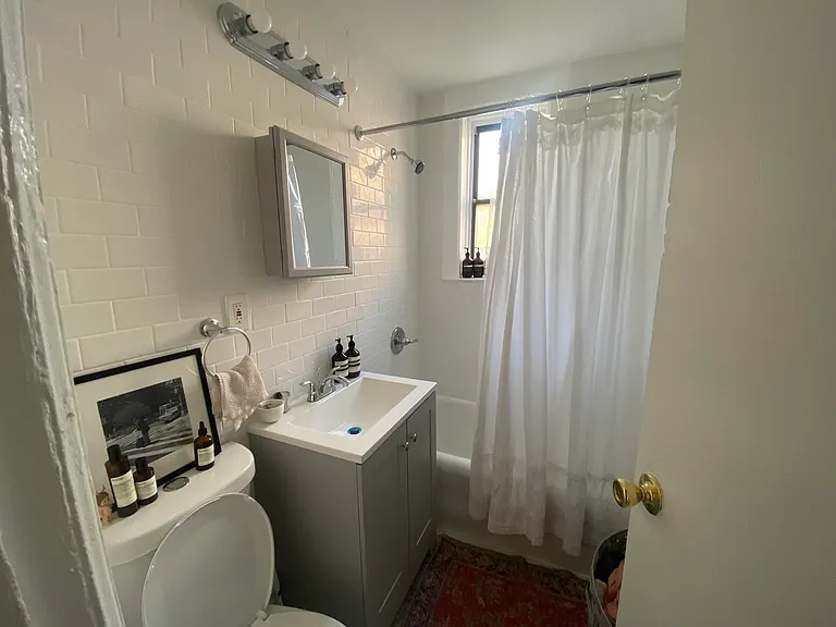 821 Bergen Ave #C0305 — Photo 5