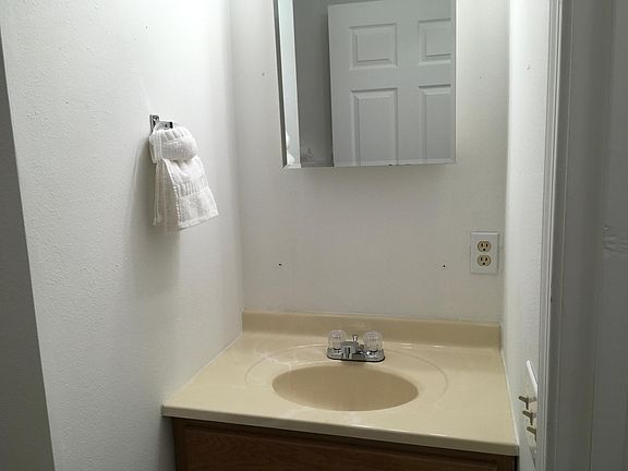 5th image of 30776 Crag View Dr #B
