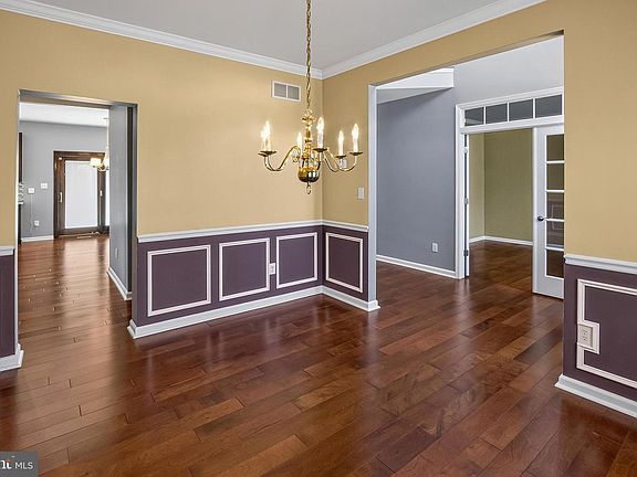 4th image of 36 Hill Farm Way