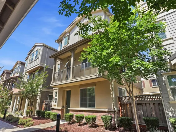 57 Regency Pl, Hayward, CA 94544