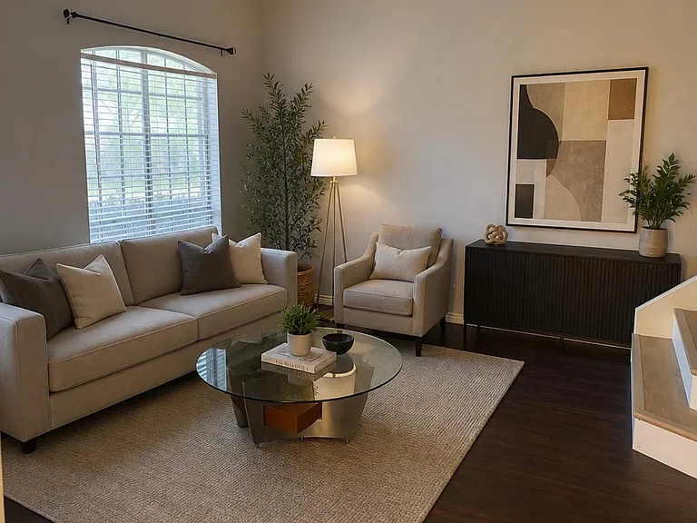 632 Mockingbird Ln — Photo 3