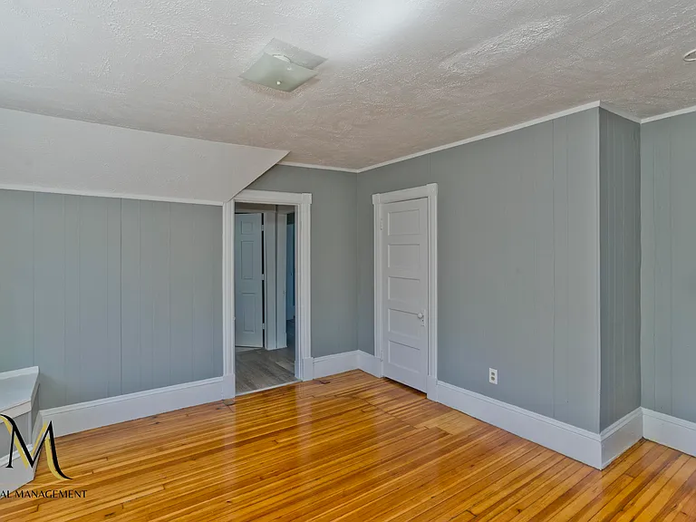 122 Fort Pleasant Ave #3 — Photo 9
