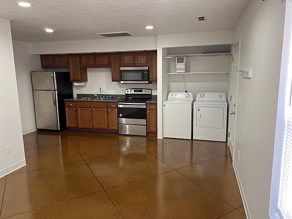 3rd image of 1804 N 13th St #1804
